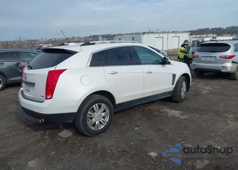 2016 Cadillac Srx Luxury Collection z USA, uszkodzony, nr VIN 3GYFNBE33GS508373